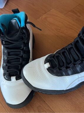 Men's Black and White High-Top Athletic Sneakers - Blue Liner